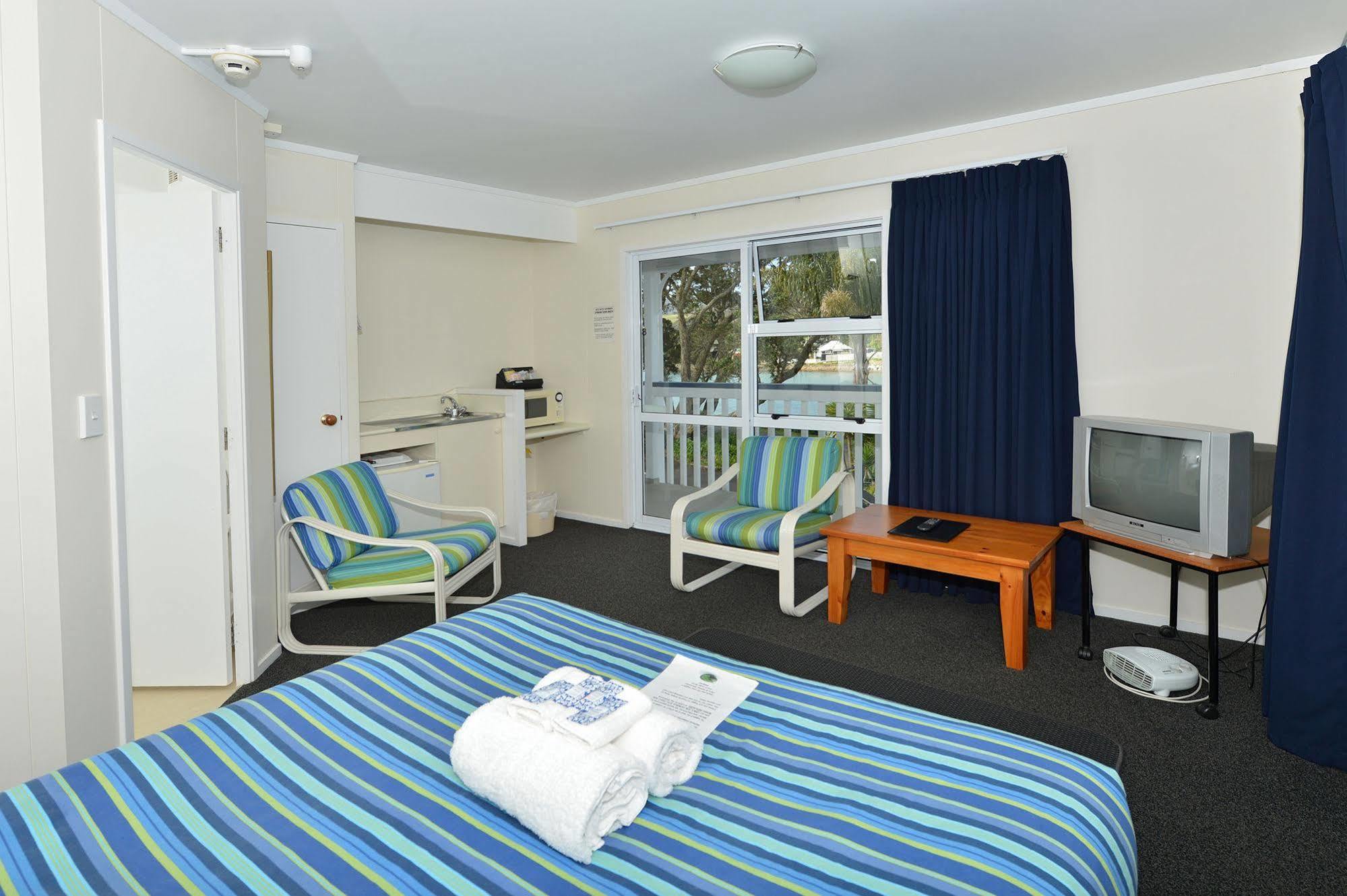 Acacia Lodge Motel Mangonui Buitenkant foto